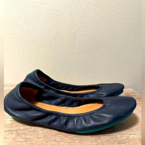 Women’s Tieks Navy blue flats - Picture 3 of 6